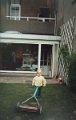 1990 - Sarah dans jardin rue Vanijpen